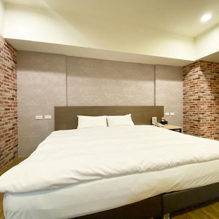 Taichung Old F Hotel Exterior photo