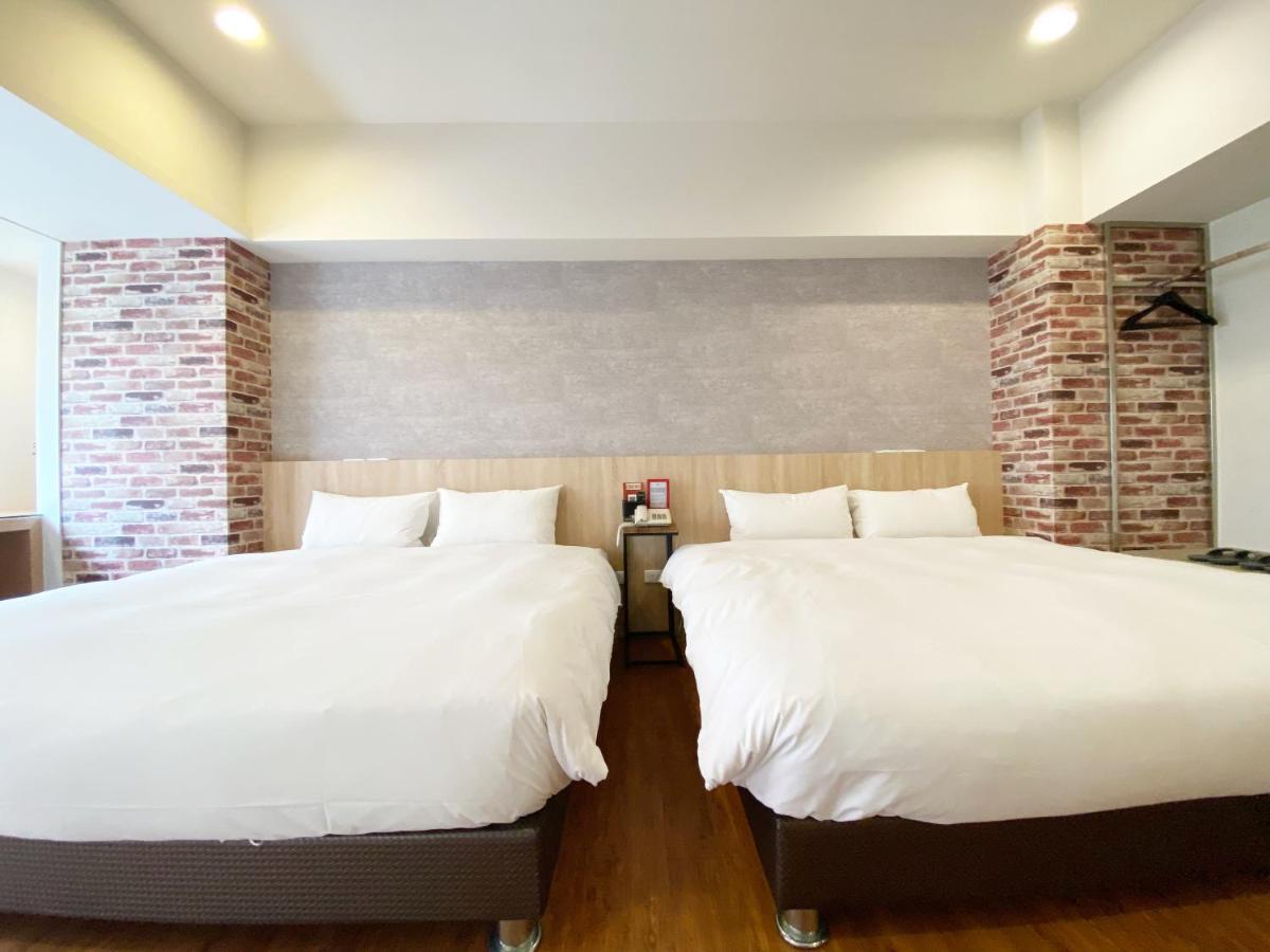 Taichung Old F Hotel Exterior photo